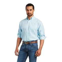 Ariat Wrinkle Free Solid Pinpoint Oxford Classic Fit Shirt